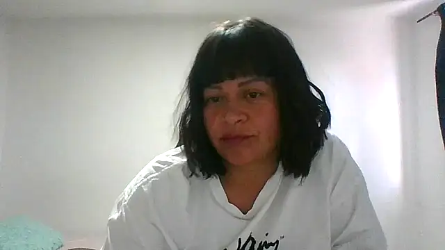 Snapshot of adri89-g chatting on 21, 2, 2026 adri89-g online show from 21, 2, 2026