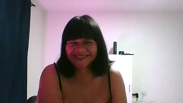 Snapshot of adri89-g chatting on 2, 4, 2026 adri89-g online show from 2, 4, 2026