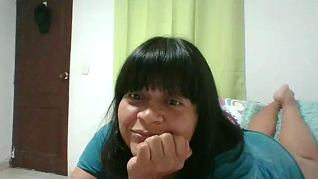 Snapshot of adri89-g chatting on 4, 4, 2026 adri89-g online show from 4, 4, 2026