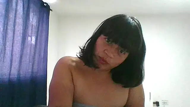 Snapshot of adri89-g chatting on 5, 4, 2026 adri89-g online show from 5, 4, 2026