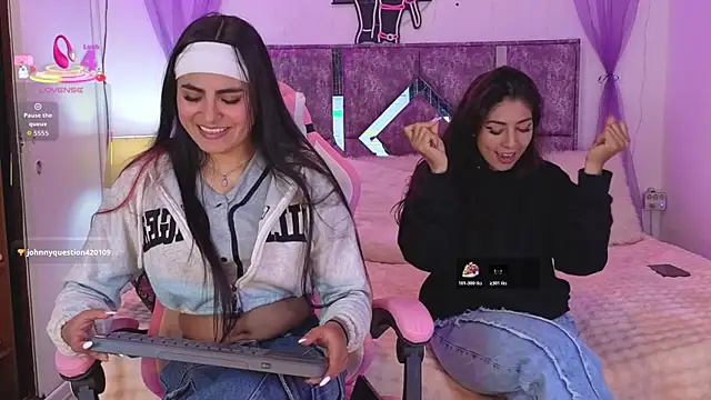 Snapshot of danilu_and_eva21 chatting on 22, 12, 2025 danilu and eva21 online show from 22, 12, 2025