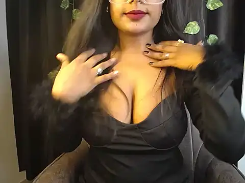 Naughtyy stripgirl online show from 12, 11, 2025