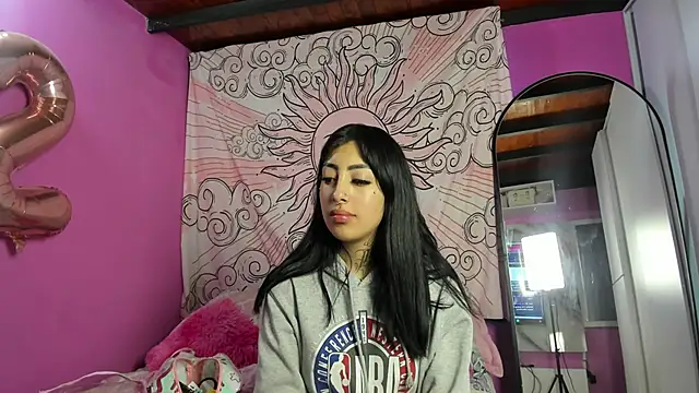 Snapshot of Missmoonstar chatting on 17, 9, 2025 Missmoonstar online show from 17, 9, 2025