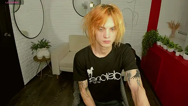 Snapshot of ArchiehalI chatting on 12, 10, 2025 ArchiehalI online show from 12, 10, 2025