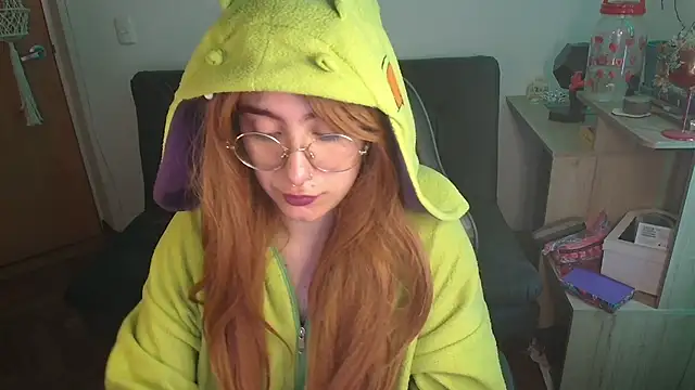 Miacatsito3 online show from 7, 11, 2025