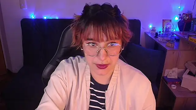 Miacatsito3 online show from 17, 3, 2026