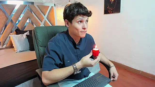 Snapshot of kraven_lust chatting on 3, 10, 2025 kraven lust online show from 3, 10, 2025