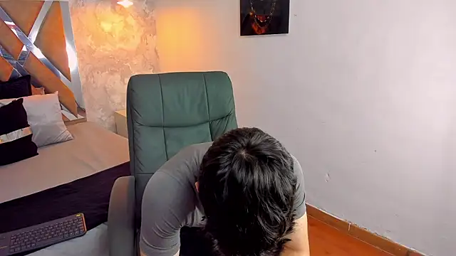 Snapshot of kraven_lust chatting on 4, 11, 2025 kraven lust online show from 4, 11, 2025