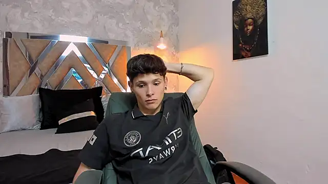 Snapshot of kraven_lust chatting on 11, 11, 2025 kraven lust online show from 11, 11, 2025