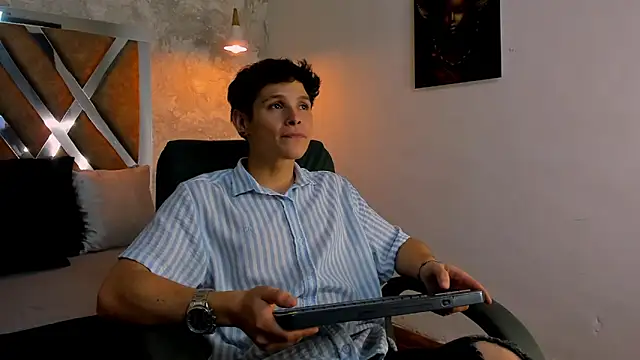 Snapshot of kraven_lust chatting on 5, 12, 2025 kraven lust online show from 5, 12, 2025