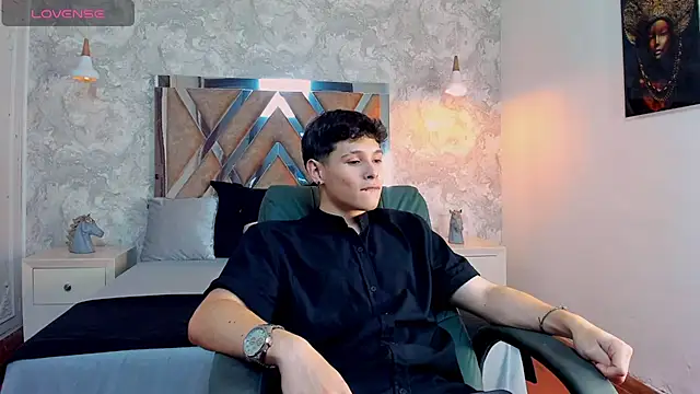 Snapshot of kraven_lust chatting on 16, 12, 2025 kraven lust online show from 16, 12, 2025