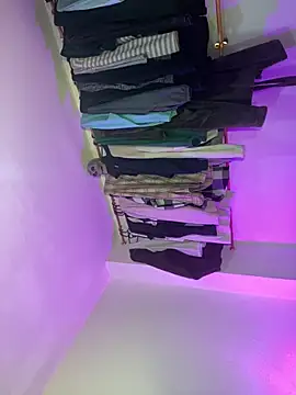 Billie Turner  online show from 18, 12, 2025