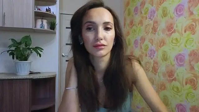 Lillian-Clark online show from 23, 10, 2025