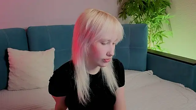 Snapshot of evlica chatting on 17, 3, 2026 evlica online show from 17, 3, 2026