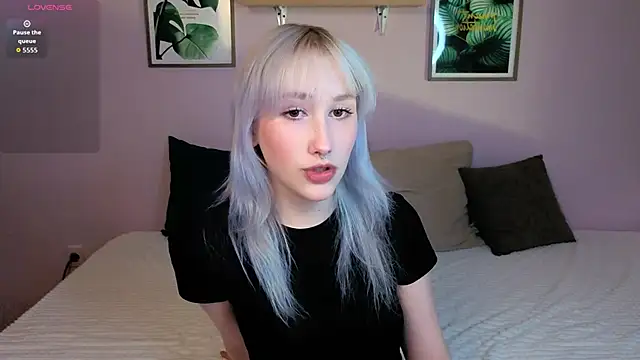 Snapshot of evlica chatting on 11, 4, 2026 evlica online show from 11, 4, 2026