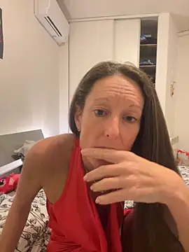 Snapshot of Kristinatreize chatting on 20, 11, 2025 Kristinatreize online show from 20, 11, 2025