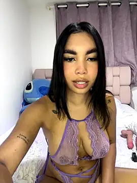 karolaalcendra online show from 4, 11, 2025