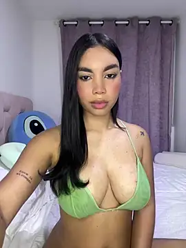 Snapshot of karolaalcendra chatting on 11, 2, 2026 karolaalcendra online show from 11, 2, 2026