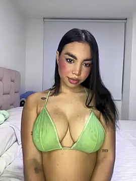 Snapshot of karolaalcendra chatting on 11, 3, 2026 karolaalcendra online show from 11, 3, 2026