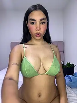 Snapshot of karolaalcendra chatting on 31, 3, 2026 karolaalcendra online show from 31, 3, 2026