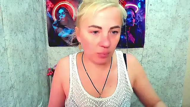 Snapshot of EmmaCat_ chatting on 22, 3, 2026 EmmaCat online show from 22, 3, 2026