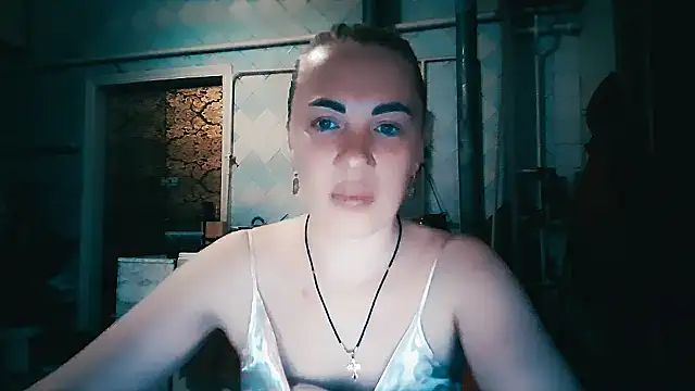 Snapshot of EmmaCat_ chatting on 20, 4, 2026 EmmaCat online show from 20, 4, 2026