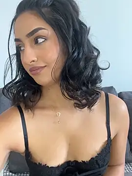 Snapshot of Mia_spicyy chatting on 14, 11, 2025 Mia spicyy online show from 14, 11, 2025