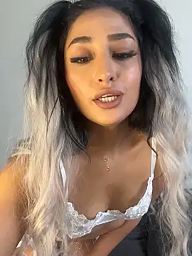 Snapshot of Mia_spicyy chatting on 30, 11, 2025 Mia spicyy online show from 30, 11, 2025