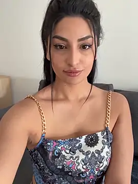 Snapshot of Mia_spicyy chatting on 29, 4, 2026 Mia spicyy online show from 29, 4, 2026