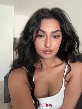 Snapshot of Mia_spicyy chatting on 18, 6, 2026 Mia spicyy online show from 18, 6, 2026