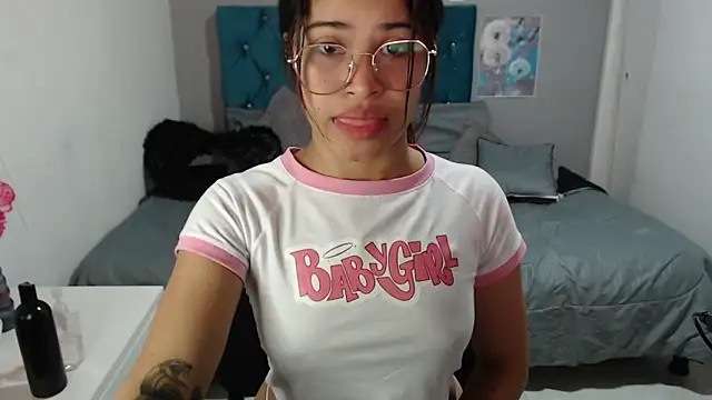 mia sexgirl online show from 2, 2, 2026