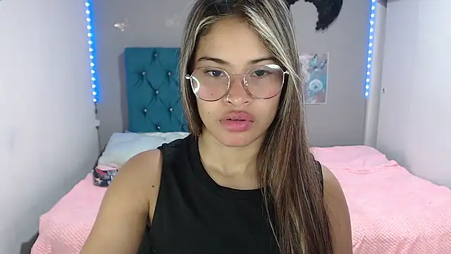 Snapshot of mia_sexgirl chatting on 22, 6, 2026 mia sexgirl online show from 22, 6, 2026
