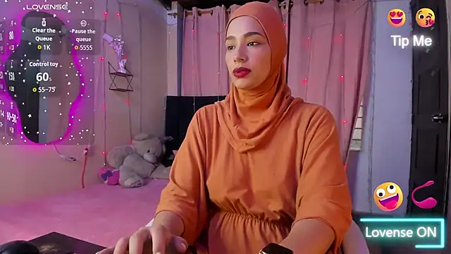 Snapshot of ShanaJamil chatting on 7, 1, 2026 ShanaJamil online show from 7, 1, 2026