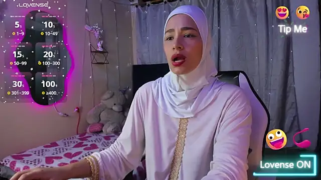 Snapshot of ShanaJamil chatting on 24, 2, 2026 ShanaJamil online show from 24, 2, 2026