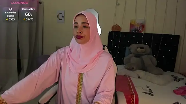 Snapshot of ShanaJamil chatting on 9, 4, 2026 ShanaJamil online show from 9, 4, 2026