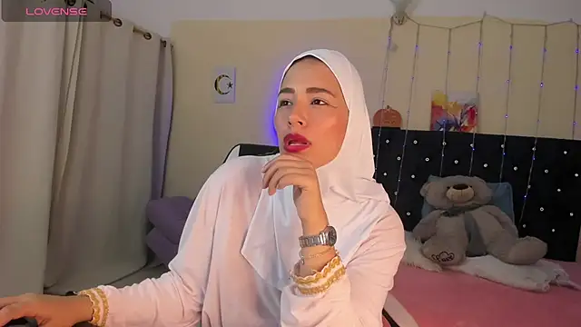 Snapshot of ShanaJamil chatting on 15, 4, 2026 ShanaJamil online show from 15, 4, 2026