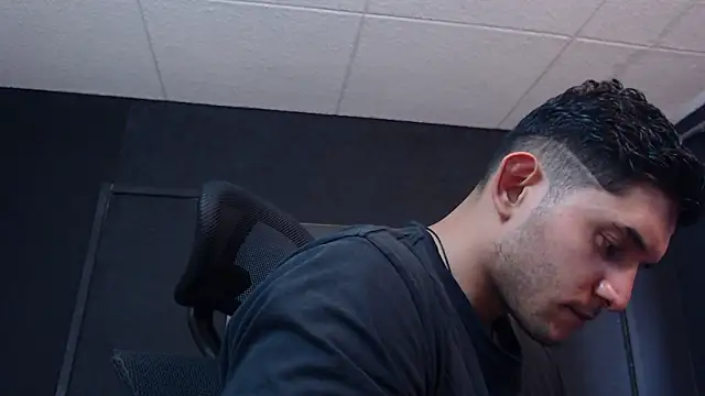 Snapshot of RichardMilleer chatting on 4, 3, 2026 RichardMilleer online show from 4, 3, 2026