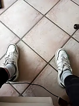 Snapshot of fullystroked chatting on 24, 10, 2025 fullystroked online show from 24, 10, 2025