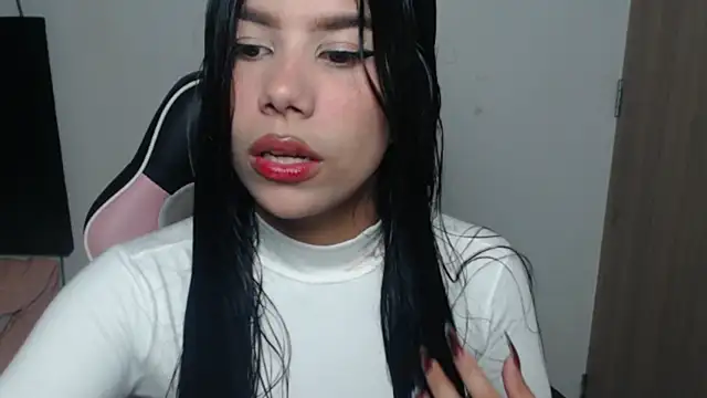 Snapshot of MayaScott11 chatting on 11, 5, 2026 MayaScott11 online show from 11, 5, 2026