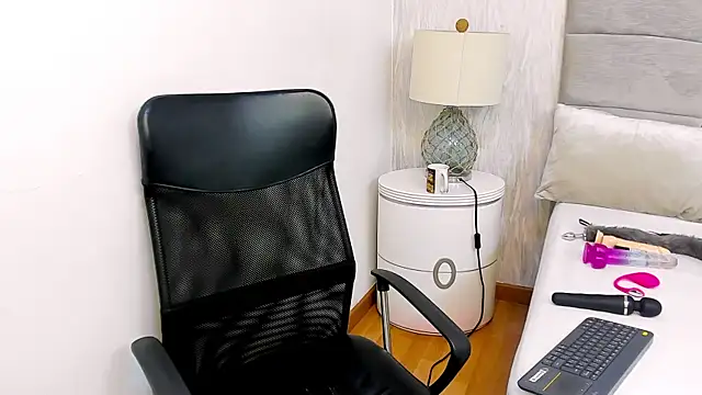 AlissaSpellman online show from 4, 11, 2025