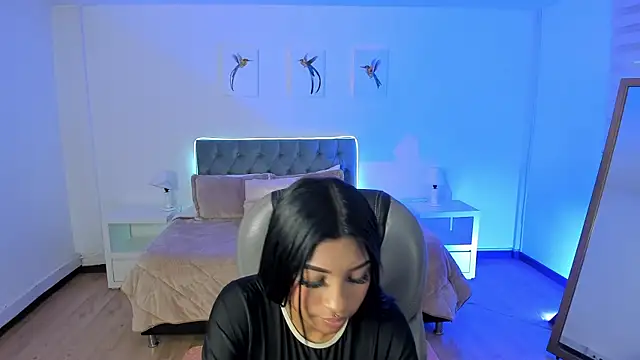 Sofia collen  online show from 18, 11, 2025