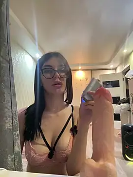 Snapshot of milka_catt chatting on 10, 10, 2025 milka catt online show from 10, 10, 2025