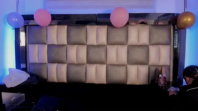 Snapshot of abbiecollins_js chatting on 21, 11, 2025 abbiecollins js online show from 21, 11, 2025