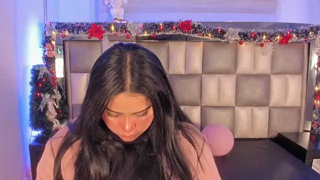 Snapshot of abbiecollins_js chatting on 4, 12, 2025 abbiecollins js online show from 4, 12, 2025