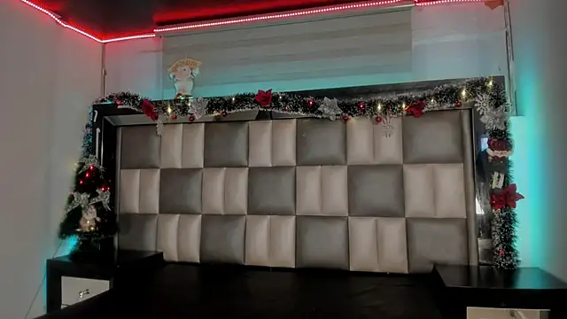 Snapshot of abbiecollins_js chatting on 16, 12, 2025 abbiecollins js online show from 16, 12, 2025