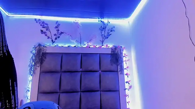 abbiecollins js online show from 1, 3, 2026