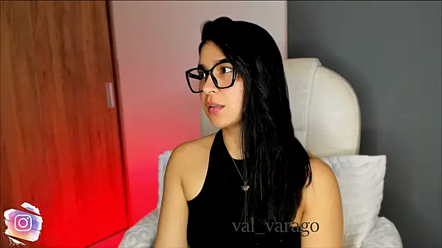 Snapshot of val_varago chatting on 22, 9, 2025 val varago online show from 22, 9, 2025