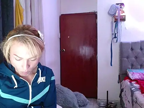 Snapshot of skarleth_hot21 chatting on 3, 2, 2026 skarleth hot21 online show from 3, 2, 2026