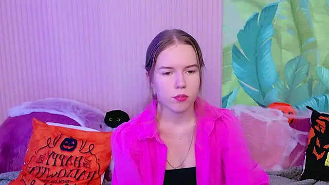 Snapshot of Alida_Brice chatting on 26, 10, 2025 Alida Brice online show from 26, 10, 2025