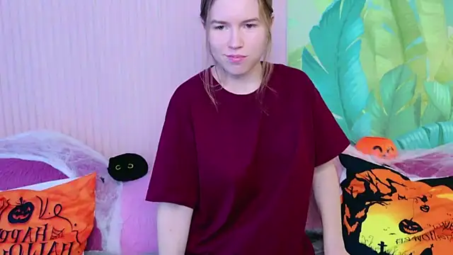 Snapshot of Alida_Brice chatting on 27, 10, 2025 Alida Brice online show from 27, 10, 2025